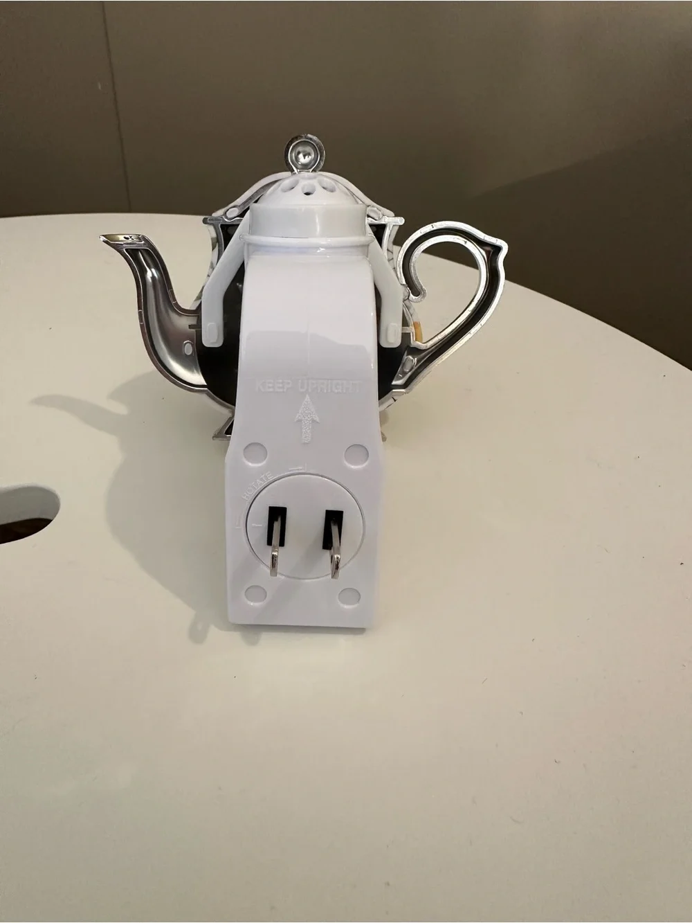 Bath and Body Works teapot wallflower fragrance plug
